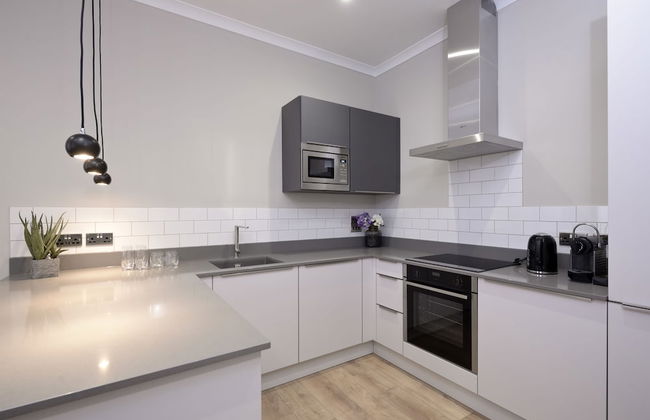 Destiny Scotland Charlotte SQ Apartments - Photo 8