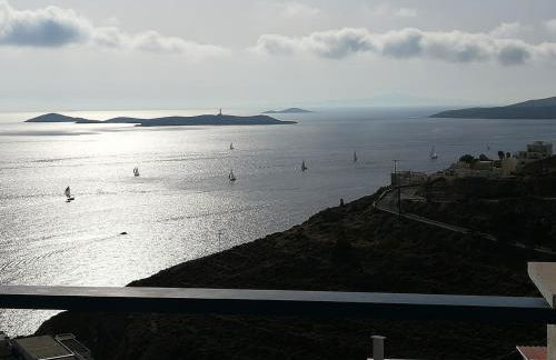 Sarris Planet - Photo 2