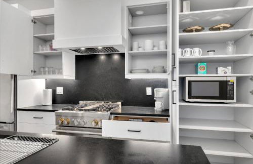 204- Modern retreat w elevator & BBQ - Foto 25