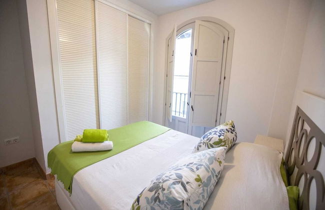 Velez Nazari - Photo 38