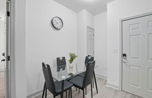 Bright & Stylish 2-Bed, 2-Bath Apartment - Foto 4