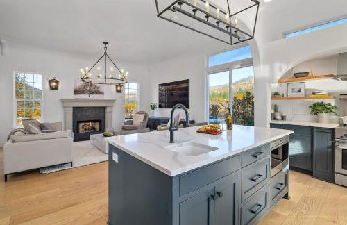 Starry Oak Vineyard Retreat w Hot Tub - Foto 30