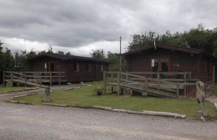 Hand built log cabin at Avonvale Holiday Lodges - Photo 18