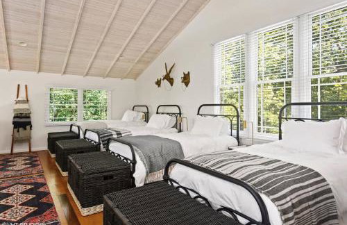 Coastal Cottage by Juniper Holiday + Home - Photo 17