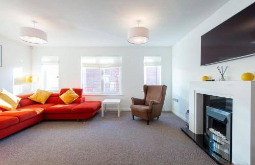 City centre 4 Bed house FREE parking walk to town - Foto 1