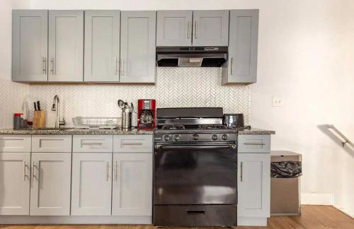 Spacious Cozy Retreat, Sleeps 10, Near NYC & EWR - Foto 25