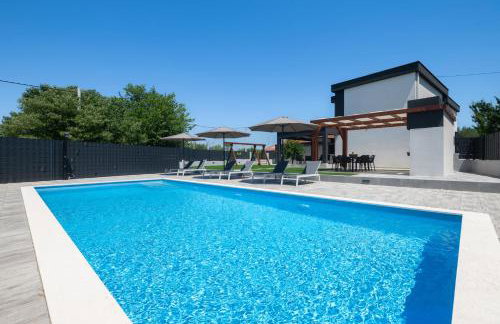 LUX VILLA DUJAM with a swimming pool near Zadar - Foto 1