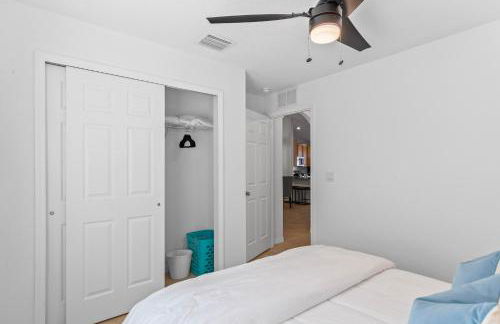 Beach House King Bed Pet Friendly! Fast Wi-Fi Netflix Garage - Foto 35