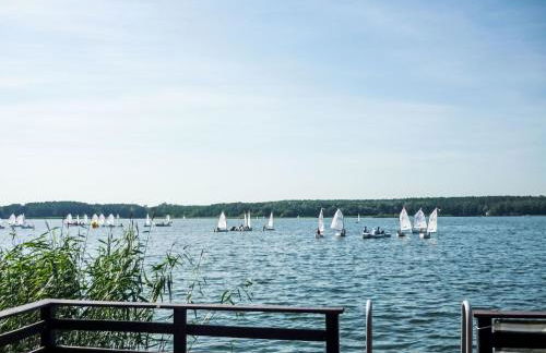 Chalet Bootshaus auf dem See by Interhome - Foto 5