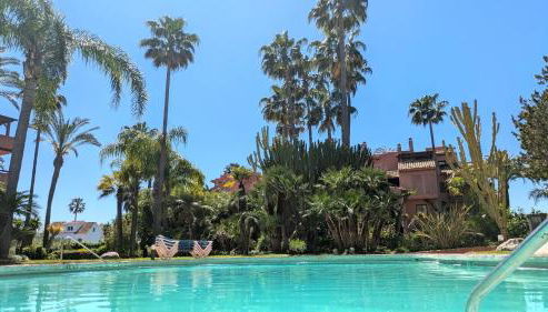 Marbella Bliss 2 Min to Alicate Beach and Pool in Residence - Foto 3, Garden, sunbed, Garden view
