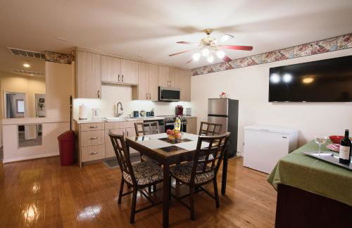 home suite in perfect location - Foto 8