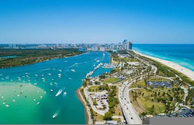 Waterfront 1BR Parking Walk to the Beach - Foto 31