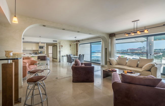 Beach Front By Ritz Hotel Pool Parking - Photo 19