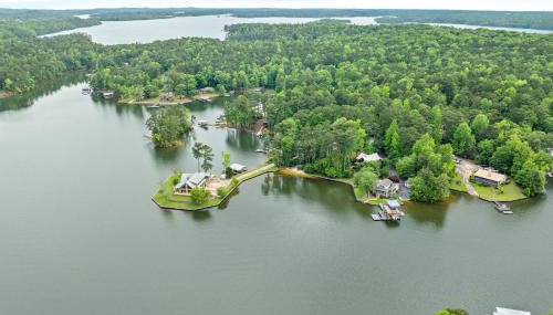 Eagle's Nest on Lake Martin - Foto 2