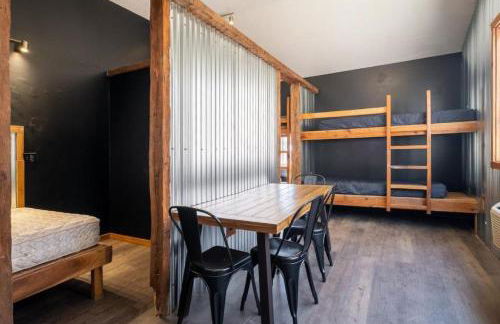 Equipped Cabin Surrounded by Nature in Indiana - Foto 15