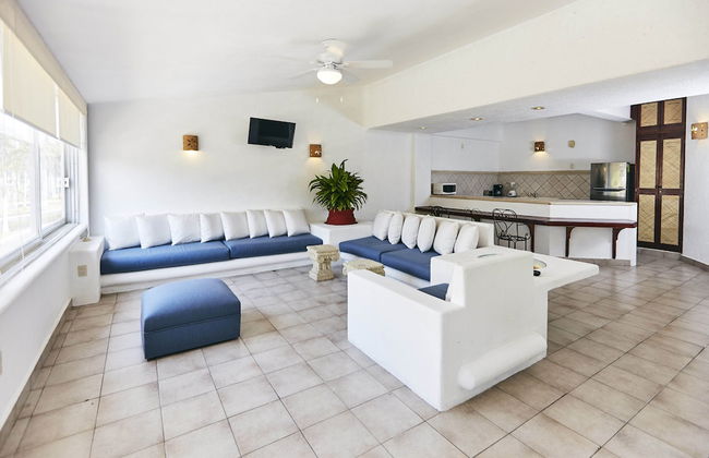 Hotel Suites Ixtapa Plaza - Foto 1