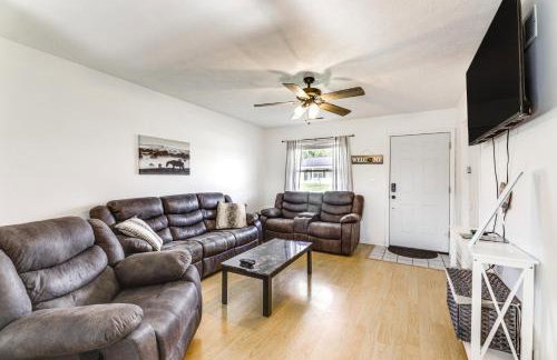 Quiet Dry Ridge Home with Yard - Near Ark Encounter! - Foto 1