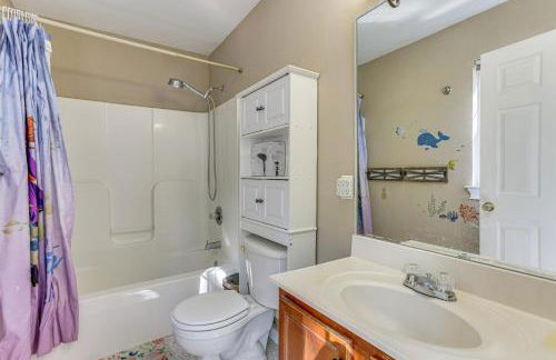 Hike, Ski and Explore Otisville Retreat with Yard! - Foto 19