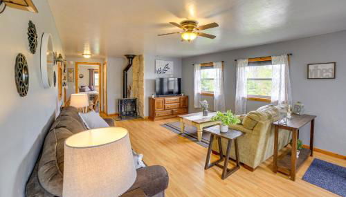 Lakefront Wisconsin Home with Boat Dock and Fire Pit! - Foto 4