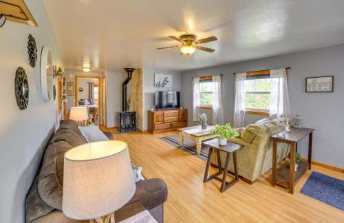 Lakefront Wisconsin Home with Boat Dock and Fire Pit! - Foto 4