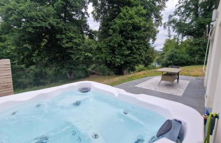 Maison d'hôte au bord de la Rivière avec jacuzzi - Foto 2