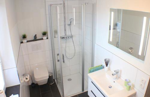 Silbermöwe im Kirschgarten - Foto 14