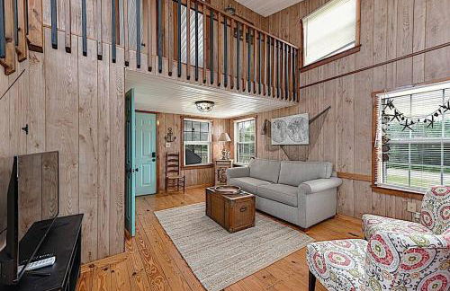 Shipwrecked Shack Waterfront House Boat on Land - Foto 29