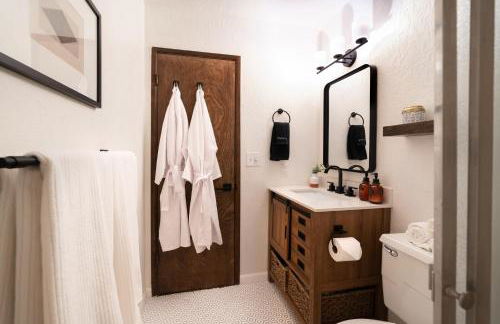 Large A-Frame Cabin (9 Beds, AC, + Lake Access) - Foto 29