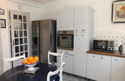 Toki Eder chez Marisol, piscine chauffée, décoration soignée et océan à 15 minutes entre Bayonne et Hossegor - Foto 10