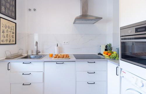 Beachside Retreat with Private Terrace - Foto 27