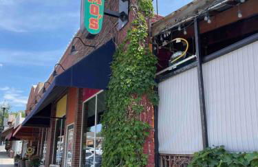 The Duke in Charming Old Towne Elkhorn - Foto 30