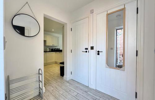 Modern 2 Bedroom Apartment - Near Hospital & Racecourse - Foto 35