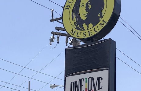 Kensington with pool - Photo 27