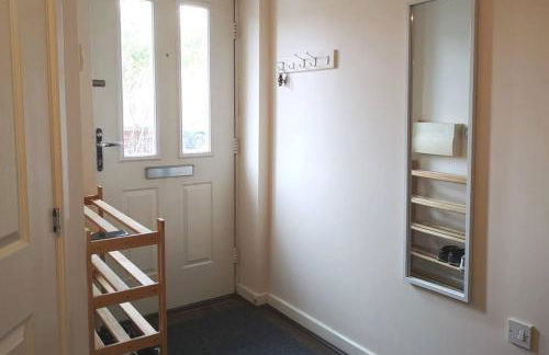 BrumStay - 4 Bedrooms TownHouse sleeps 6 with Driveway Parking and Garden - Foto 24