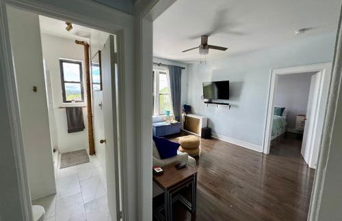 Sunny Jersey City 1BR, 25 min to NYC, 15min to EWR, King Bed, Hammock & Park Views - Foto 13