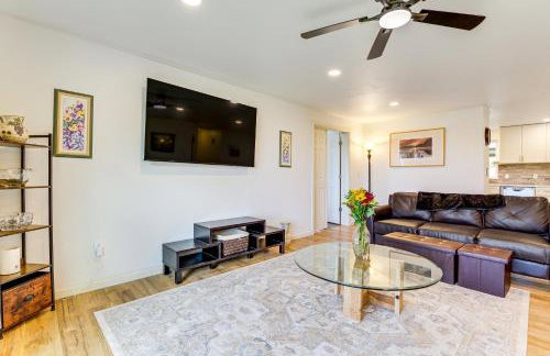 Water Views and Hot Tub Kims Kastle in Stanwood! - Foto 5