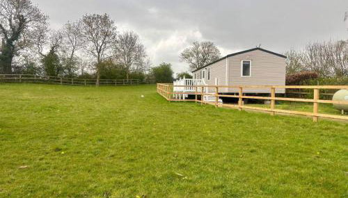 Caravan in Holcot - Sleeps 6 - Maximum 6 people - Maximum 4 adults per booking -Pet Friendly - Foto 5