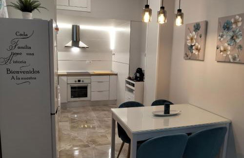 APARTAMENTO SOL - 2 apartamentos céntricos juntos cerca de la playa, ideales para grupos grandes - Foto 9