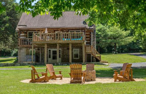 Riverfront Log Cabin Hot Tub, Mtn Views & Hottub - Foto 35