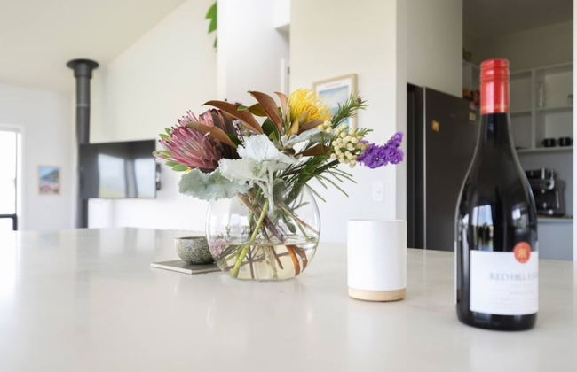 Modern Coastal Escape Pet Friendly With Fireplace - Foto 17