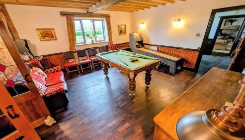 Pritams Gate 7 Bed 4 Bath Barn Conversion with Games Room Dog friendly Near the NEC & BHX - Foto 4