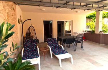 Apartments Turan Centrally Located with Free Parking - Photo 30