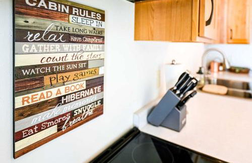 Happys Haven Cabin with Gas Grill and Fire Pit! - Foto 32