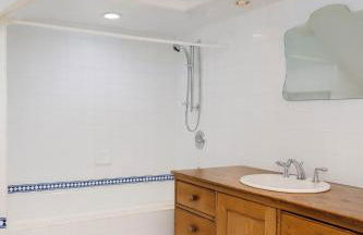 Luxury 7-Bedroom Villa with Pool in Glen Head - Foto 22