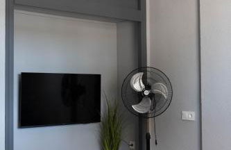 Bungalow with a pool and a terrace - Foto 10