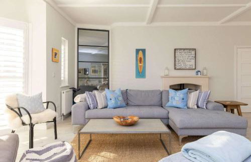 Luxury Beachfront Retreat for 14 with Hot Tub - Photo 30