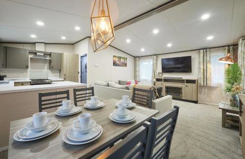 Happy Days Lodge with Hot Tub - Foto 5