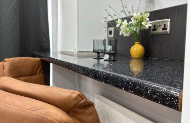 Affluent Living Property perfect for contractors & individuals Free Parking - Foto 31