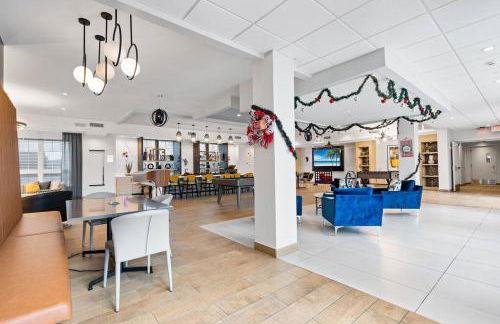 Jersey City's Best Enjoy Our Deluxe 1 Bedroom Condo Only 25 Minutes to NYC - Foto 30