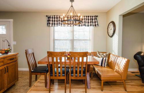 1 Mi to Dtwn Black Mountain Home with Patio and Yard - Foto 8